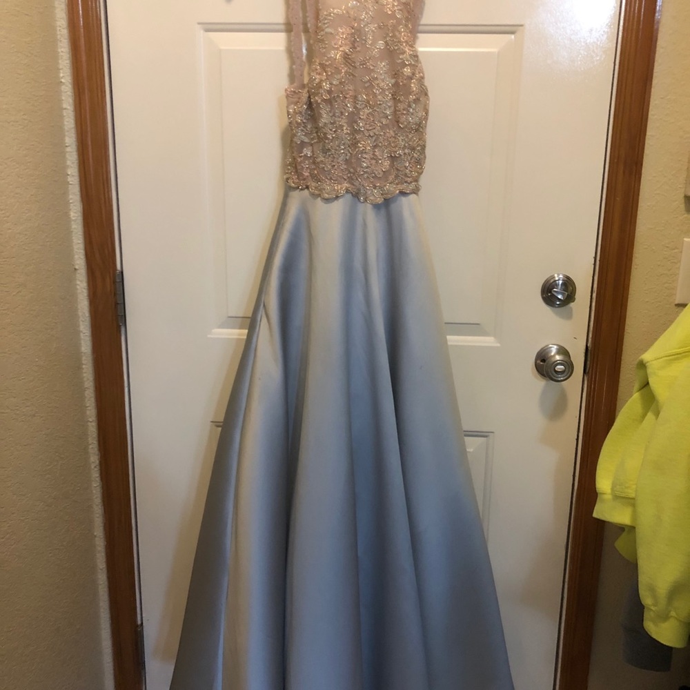 FORMAL DRESS SIZE 0